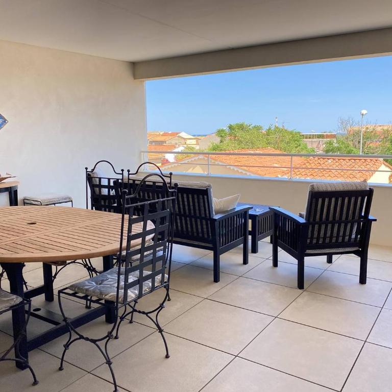Appartement cosy avec belle terrasse à 250 m de la plage - Appartement Supérieur - 1