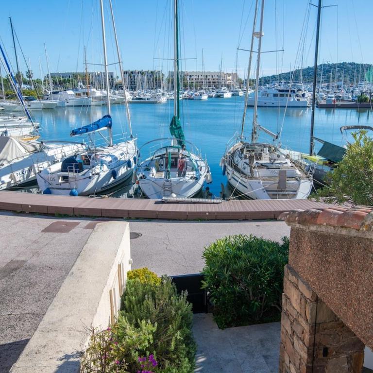 Magnifique appartement avec vue sur les bateaux - Appartement 2 Chambres - Vue sur Mer - 9