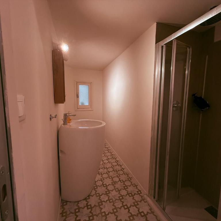 Castelletto Home - Appartamento con 2 Camere da Letto - 3