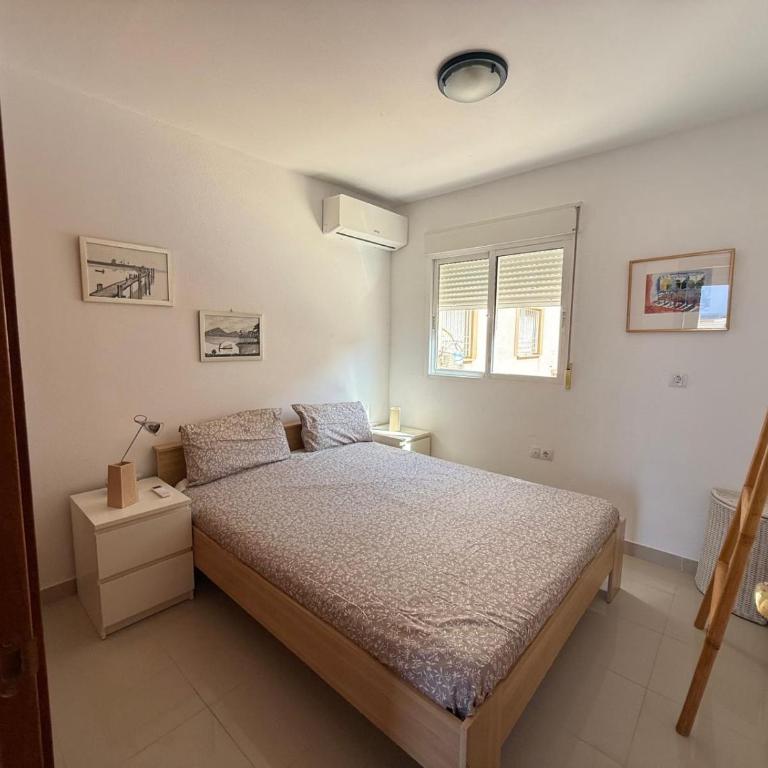 Apartamento entero - 110m2 más Solárium - 4 habitaciones y 2 baños - Habitación Familiar con vistas al mar - 5