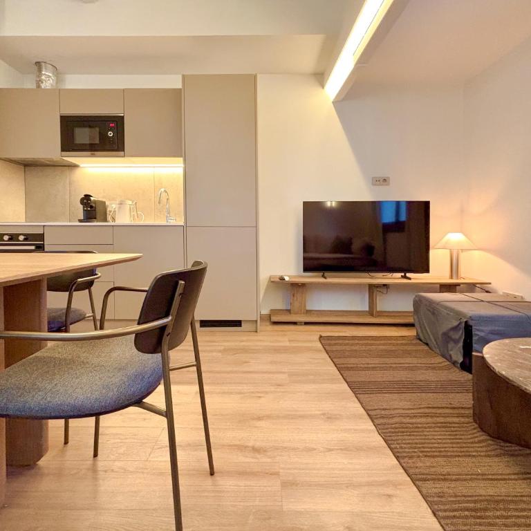 Lux Apartments Park Glories - Penthouse Apartment - 10