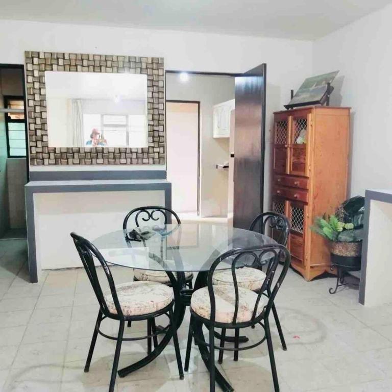 Casa Colomos, a residential area with a garden - Apartamento de 3 dormitorios - 2