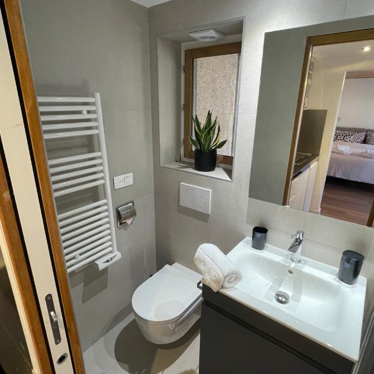 Panorama Saleve - Swiss Border - Bus to Geneva - Appartement 1 Chambre - 8