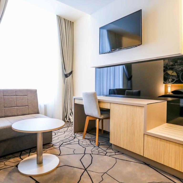 Hotel Grad - Trokrevetna Soba - 2