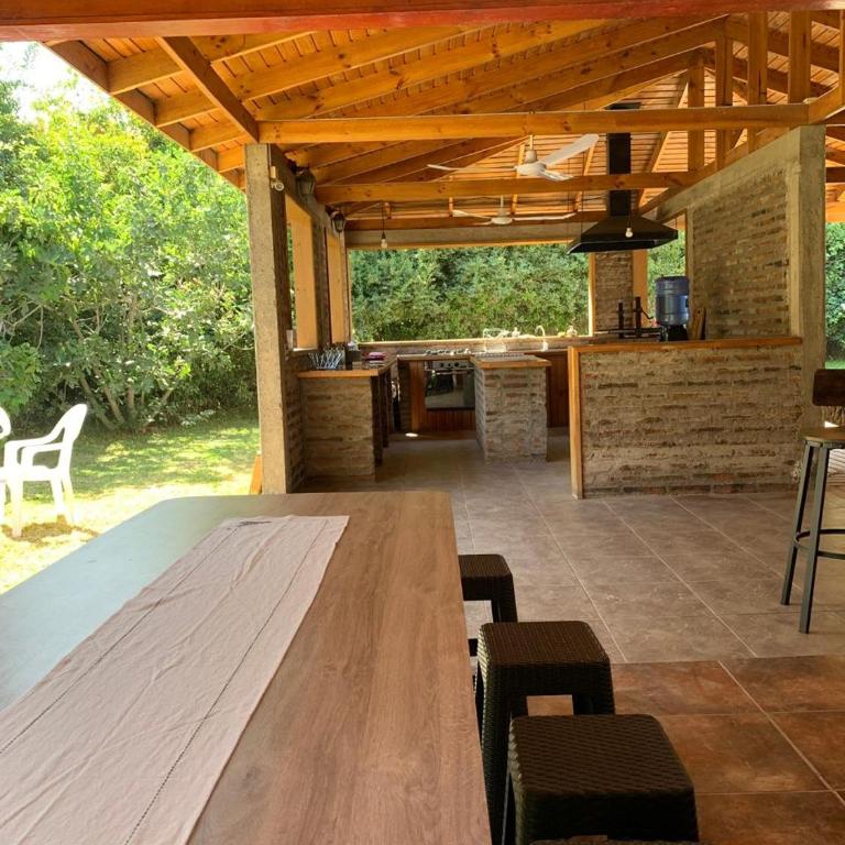Parcela con Casa, Terraza, Piscina y Quincho en Pirque - Four-Bedroom House - 5