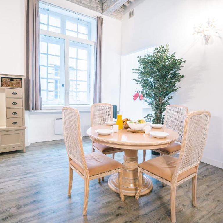 Spacieux & confortable au cœur du centre-ville-AQ - Apartment mit 2 Schlafzimmern - 3