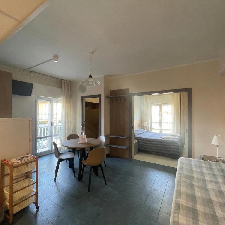 Casavacanze Internazionale - Appartamento con 2 Camere da Letto - 2