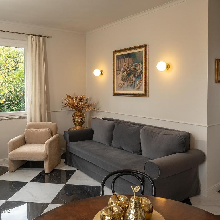 Lake Maggiore GEM - Two-Bedroom Apartment with Lake View - 4