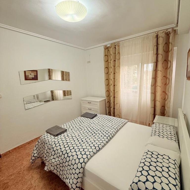 Apartamento de temporada en Malvarrosa Vacaciones largas Long Stay desde 11 noches - Three-Bedroom Apartment - 4