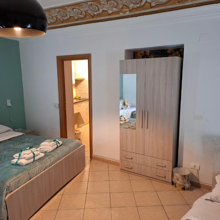 B&B Le Lumìe L' antico Cortile Camere Con Cucina Privata With Private Kitchen - Camera Familiare con Balcone - 32