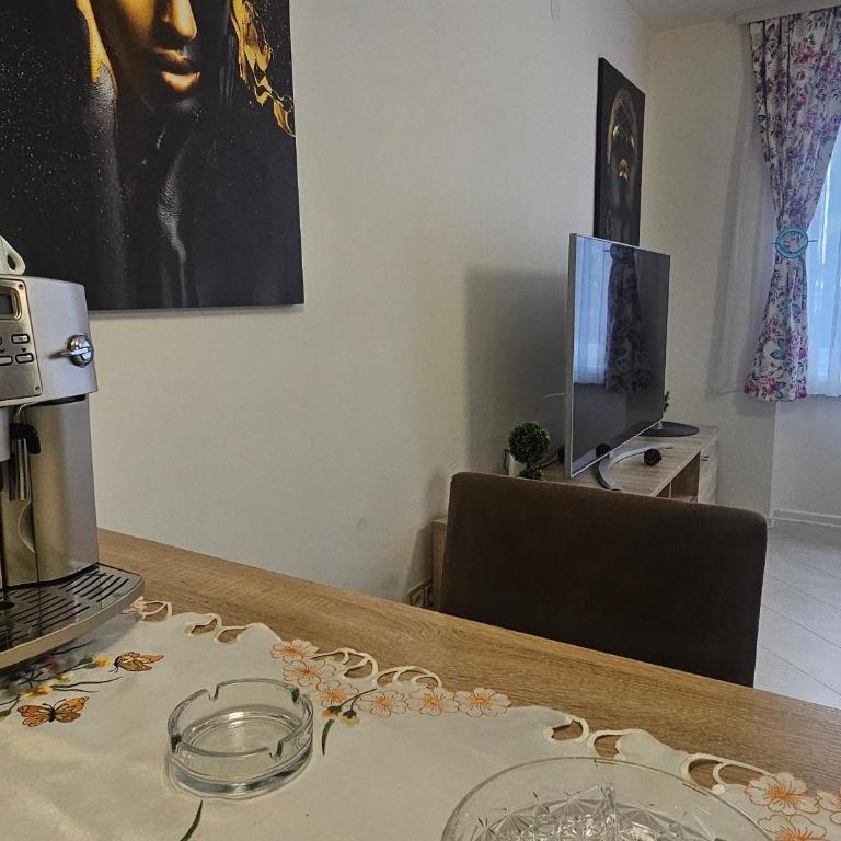Esma - One-Bedroom Apartment - 11