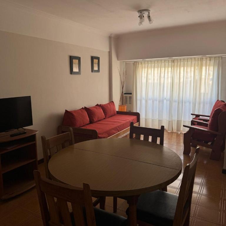 Departamento en La Perla - 3 cuadras de la playa - Apartamento de 1 dormitorio - 5