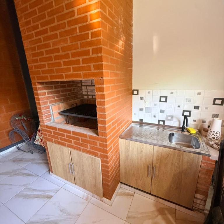 Casa amplia y equipada en Encarnación, Paraguay - Four-Bedroom House - 21