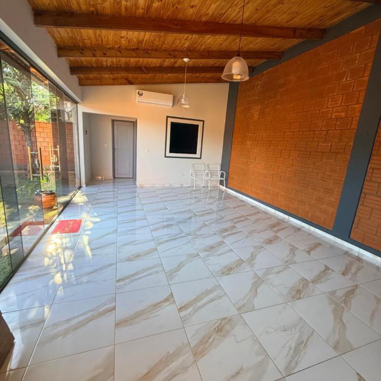 Casa amplia y equipada en Encarnación, Paraguay - Four-Bedroom House - 22