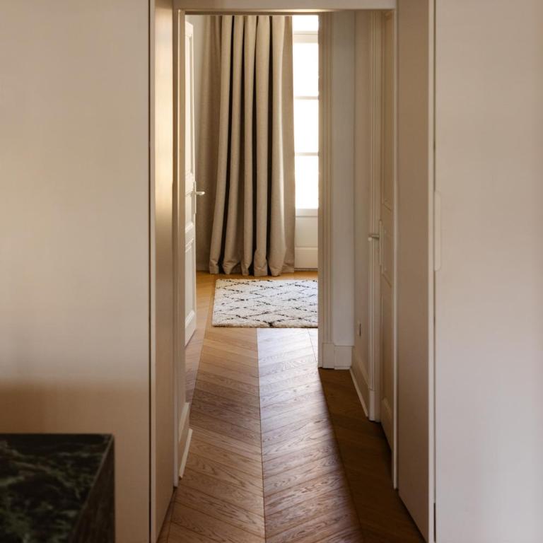 Elegant duplex sur le Cadre Royal au cœur de Sète - Premium Apartment mit 3 Schlafzimmern - 12