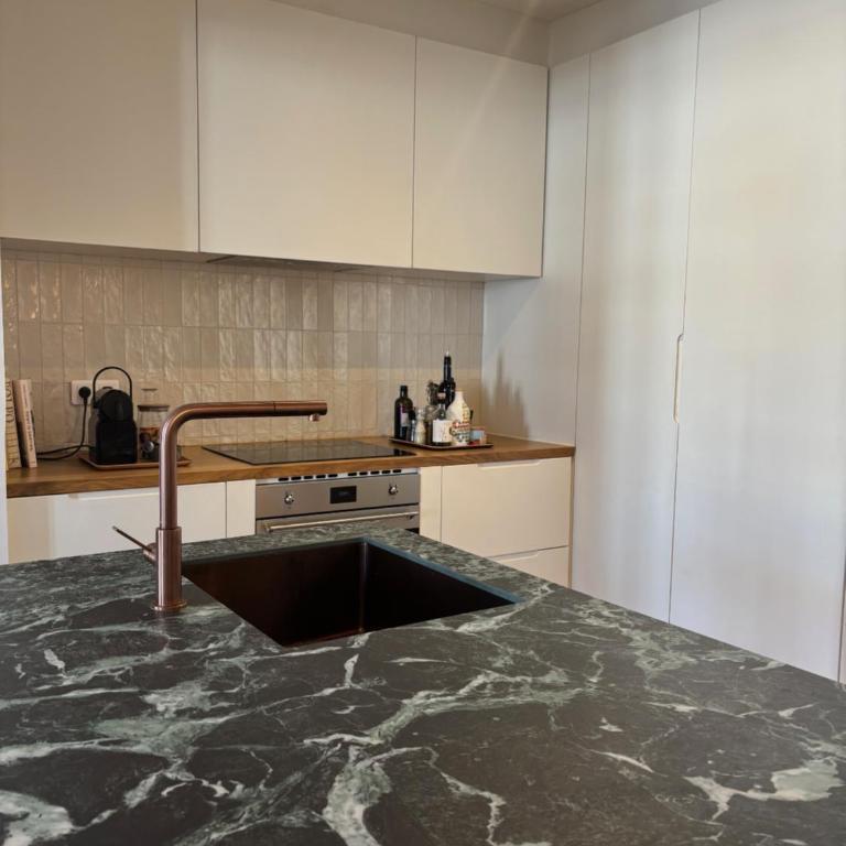 Elegant duplex sur le Cadre Royal au cœur de Sète - Premium Apartment mit 3 Schlafzimmern - 10