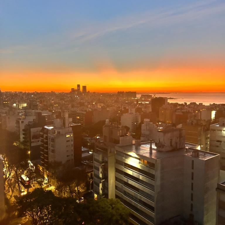 Apartment with panoramic view in Punta Carretas - Three-Bedroom Apartment - 2