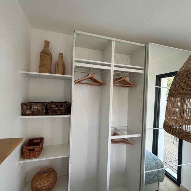 Domani Vencius - Cocon de bien-être à Vence avec vue mer, piscine et terrasse ensoleillée - Appartement 2 Chambres - Vue sur Mer - 16