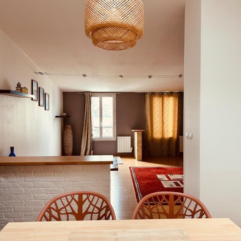 Large bright apartment Downtown Station 5 min away - One-Bedroom Apartment - 7