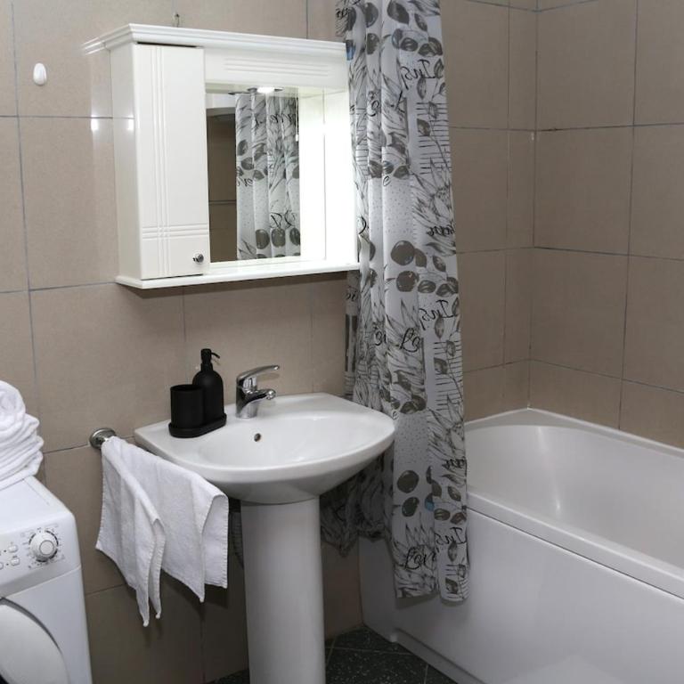 Modern 2-room Oasis in Old-town Belgrade - One-Bedroom Apartment - 22