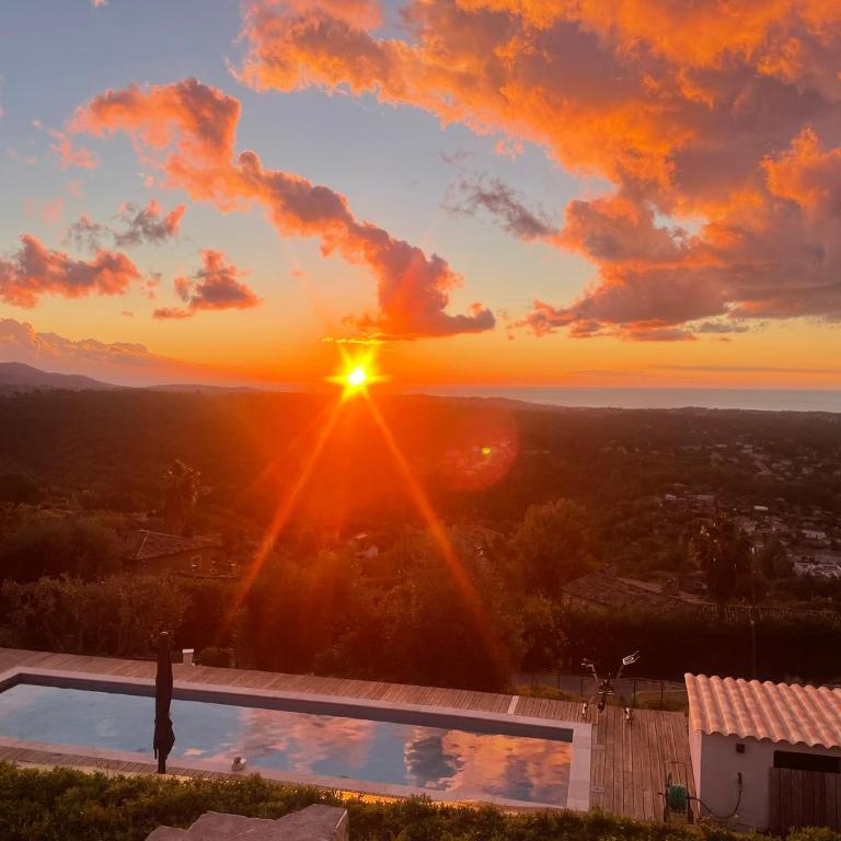 Domani Vencius - Cocon de bien-être à Vence avec vue mer, piscine et terrasse ensoleillée - Appartement 2 Chambres - Vue sur Mer - 33