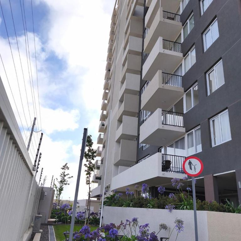 Nuevo departamento cercano a playa y comercio - Two-Bedroom Apartment - 3