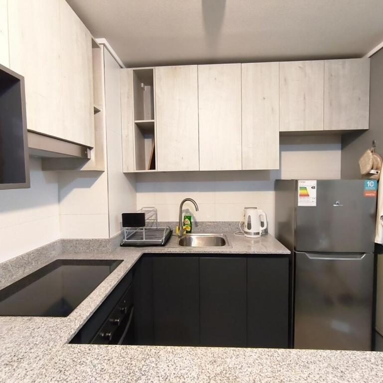 Nuevo departamento cercano a playa y comercio - Two-Bedroom Apartment - 4