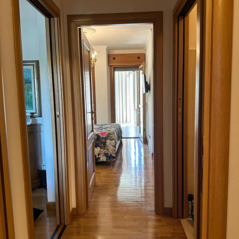 Getaway Roma Home - Three-Bedroom Apartment - 22