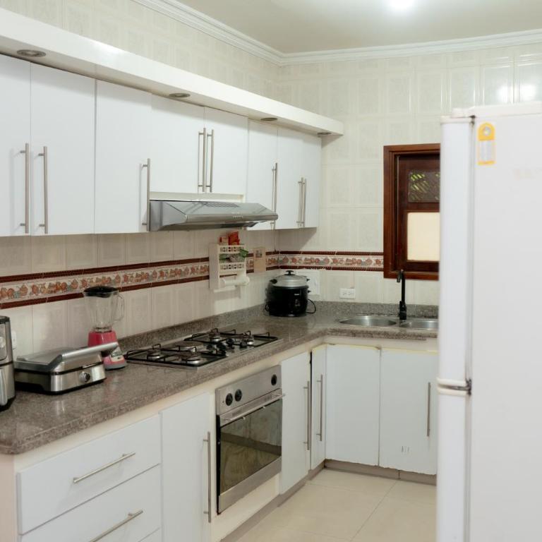 Casa en villavicencio - Four-Bedroom House - 3