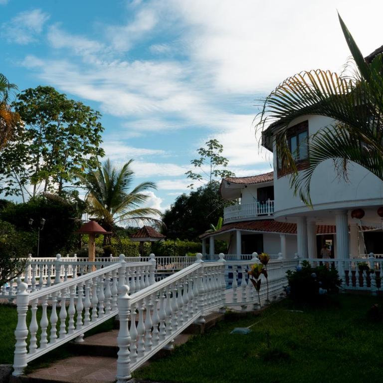 Casa en villavicencio - Four-Bedroom House - 17