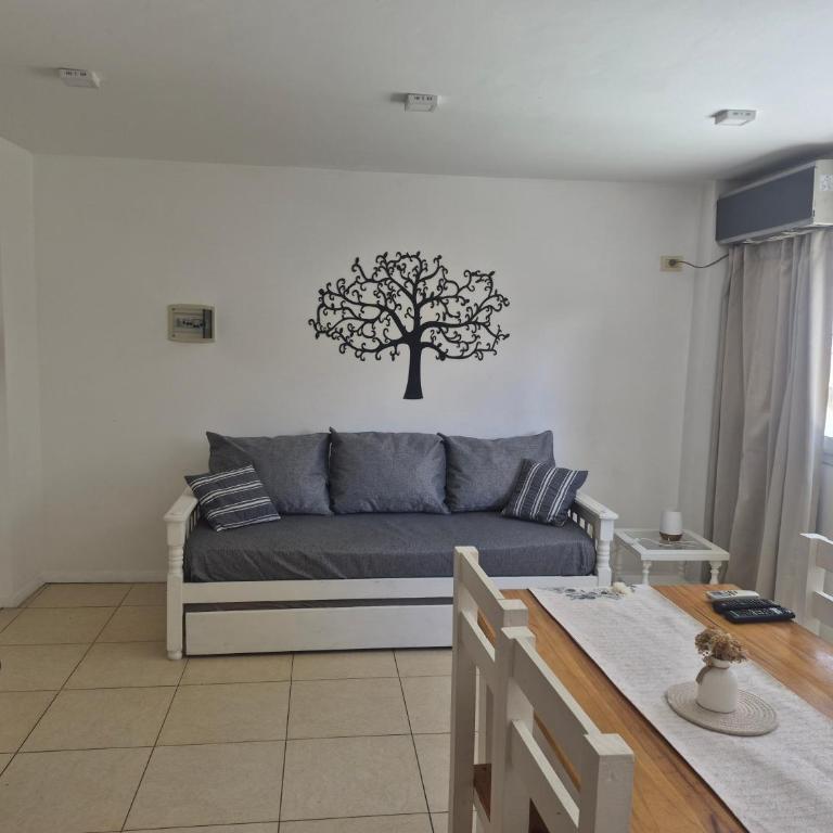 PASAJE EN EL CENTRO DE LOMAS - Apartamento de 1 dormitorio - 1
