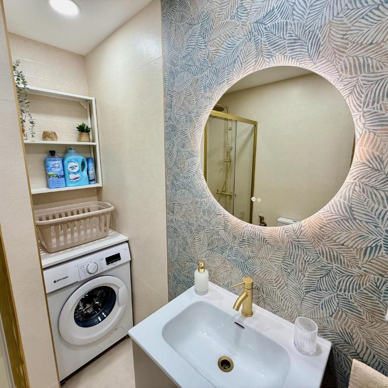 Sunny Escapes, Newly Renovated - Playa de las Americas - Apartamento de 1 dormitorio - 27