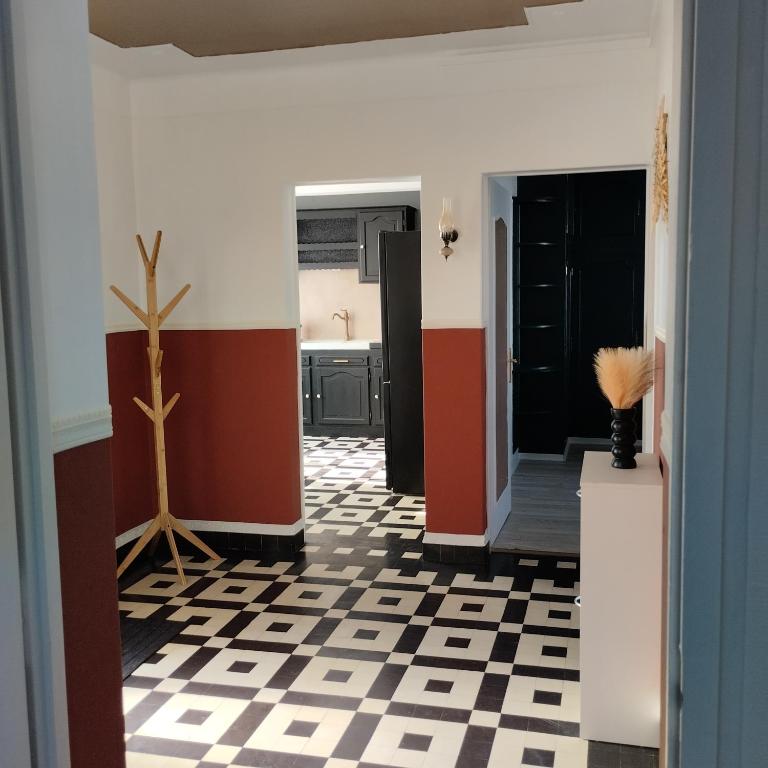 Appartement verdoyant au bord du lac Leman entre Evian et Thonon dans une Villa - Chambre Familiale - Vue sur Jardin - 10