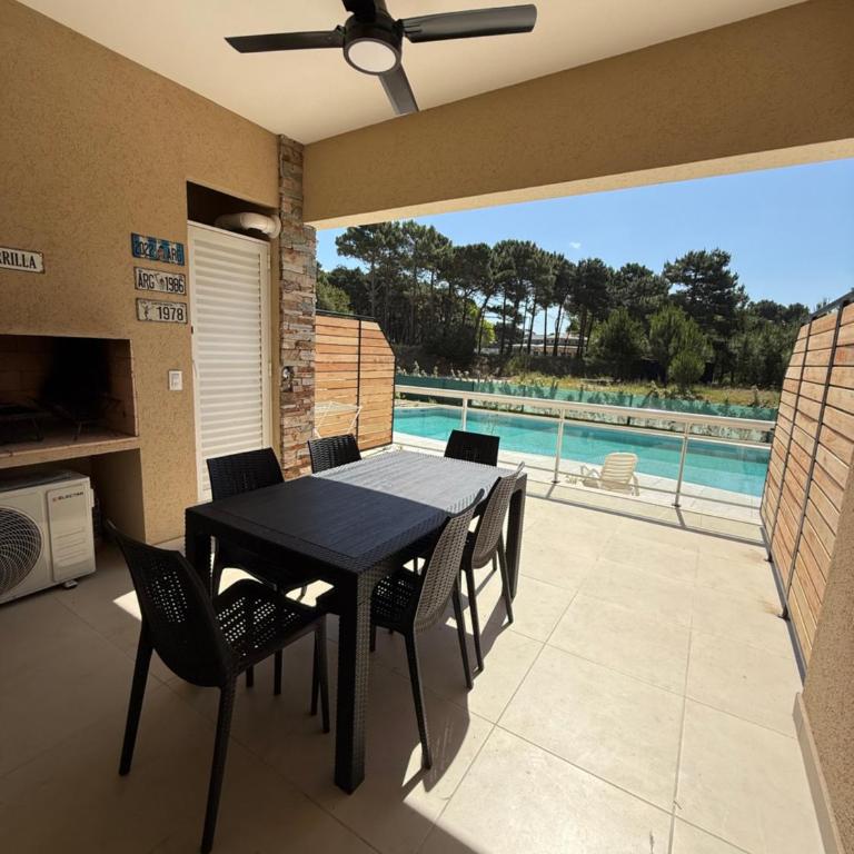 Exclusivo Departamento de 4 Ambientes Tortugas Pinamar - Apartamento Premium de 3 dormitorios con balcón - 4