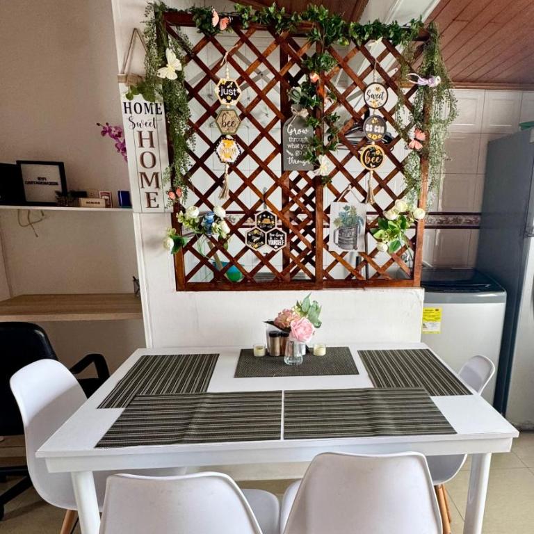 Apartamento familiar, frente al mar, Bocagrande - Two-Bedroom Apartment - 5