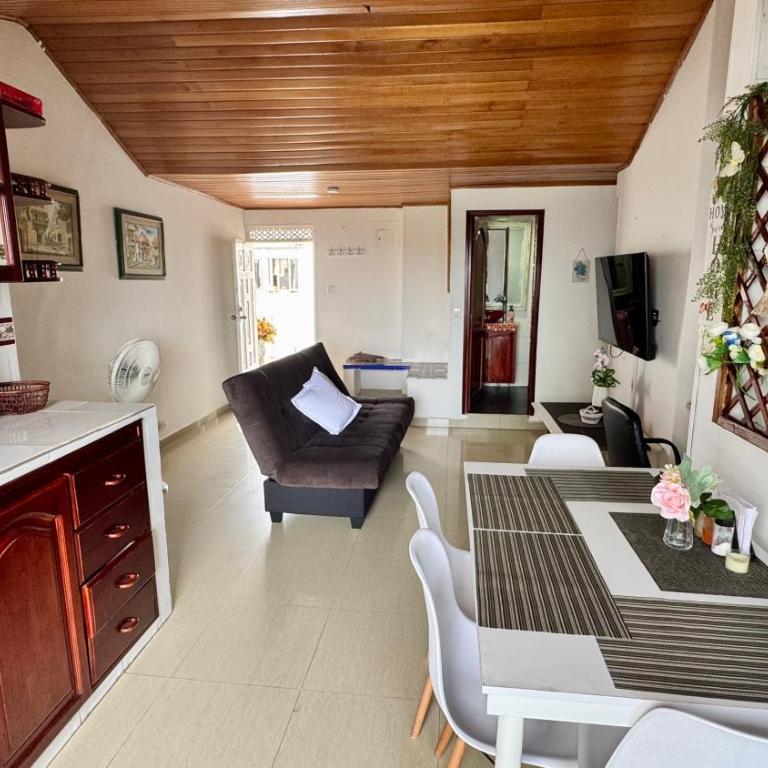 Apartamento familiar, frente al mar, Bocagrande - Two-Bedroom Apartment - 8