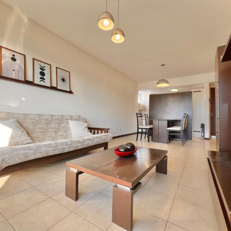 Moderno departamento en muy buena zona - Apartamento de 1 dormitorio - 8