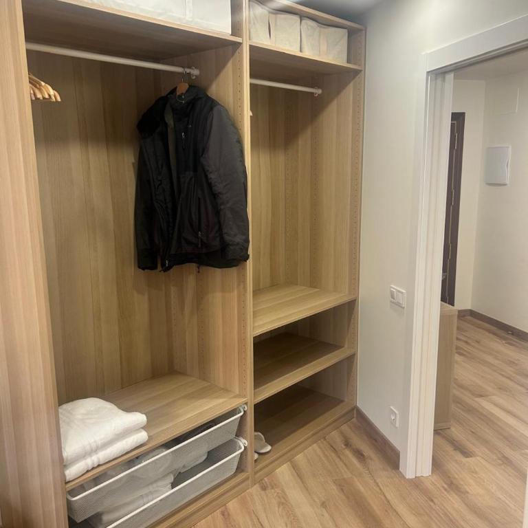 Villa Montjuic Apartments - One-Bedroom Apartment - 18