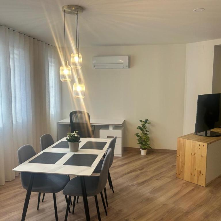 Villa Montjuic Apartments - One-Bedroom Apartment - 19
