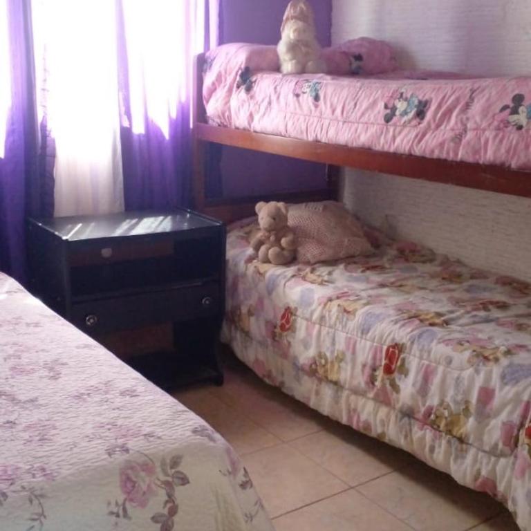 Casa con patio grande - Two-Bedroom House - 1