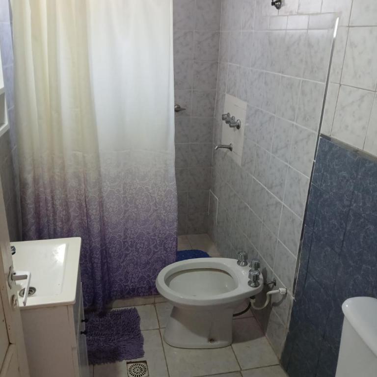 Casa con patio grande - Two-Bedroom House - 6