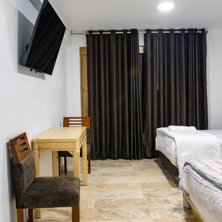 Hotel Boutique La Angostura II - Habitación Doble Estándar con 2 camas dobles - 2