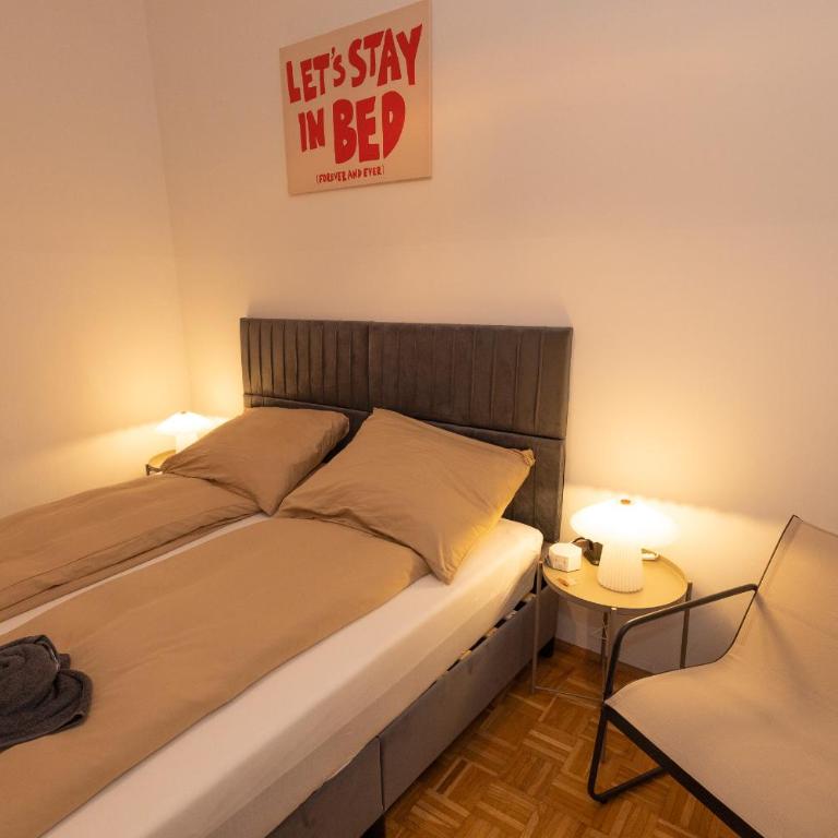 Stylish Old Town Apartment with Infrared Sauna - Apartment mit 1 Schlafzimmer und Balkon - 14