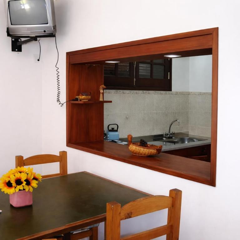 Cabaña para 5 personas con piscina y parque en La Falda - Two-Bedroom House - 4