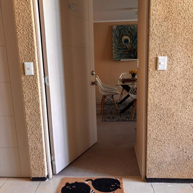 Departamento completo a minutos de outlet Exton Center Quilicura - Three-Bedroom Apartment - 2