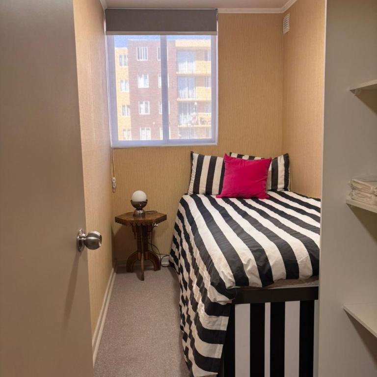 Departamento completo a minutos de outlet Exton Center Quilicura - Three-Bedroom Apartment - 14