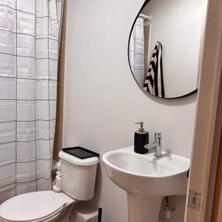Departamento completo a minutos de outlet Exton Center Quilicura - Three-Bedroom Apartment - 20