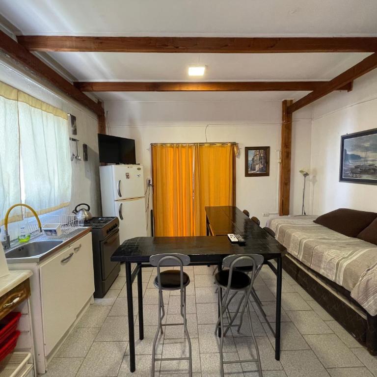 Hostal Mar De Bahía - Family Room with Private Bathroom - 3