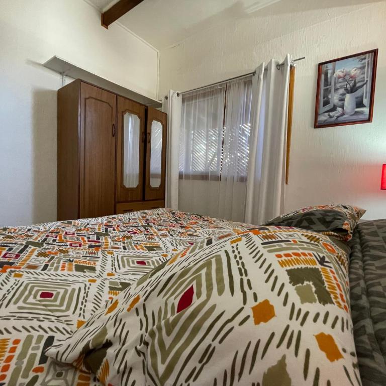 Hostal Mar De Bahía - Family Room with Private Bathroom - 5