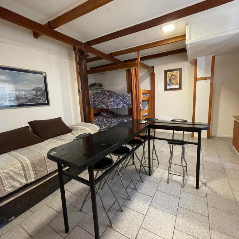 Hostal Mar De Bahía - Family Room with Private Bathroom - 7
